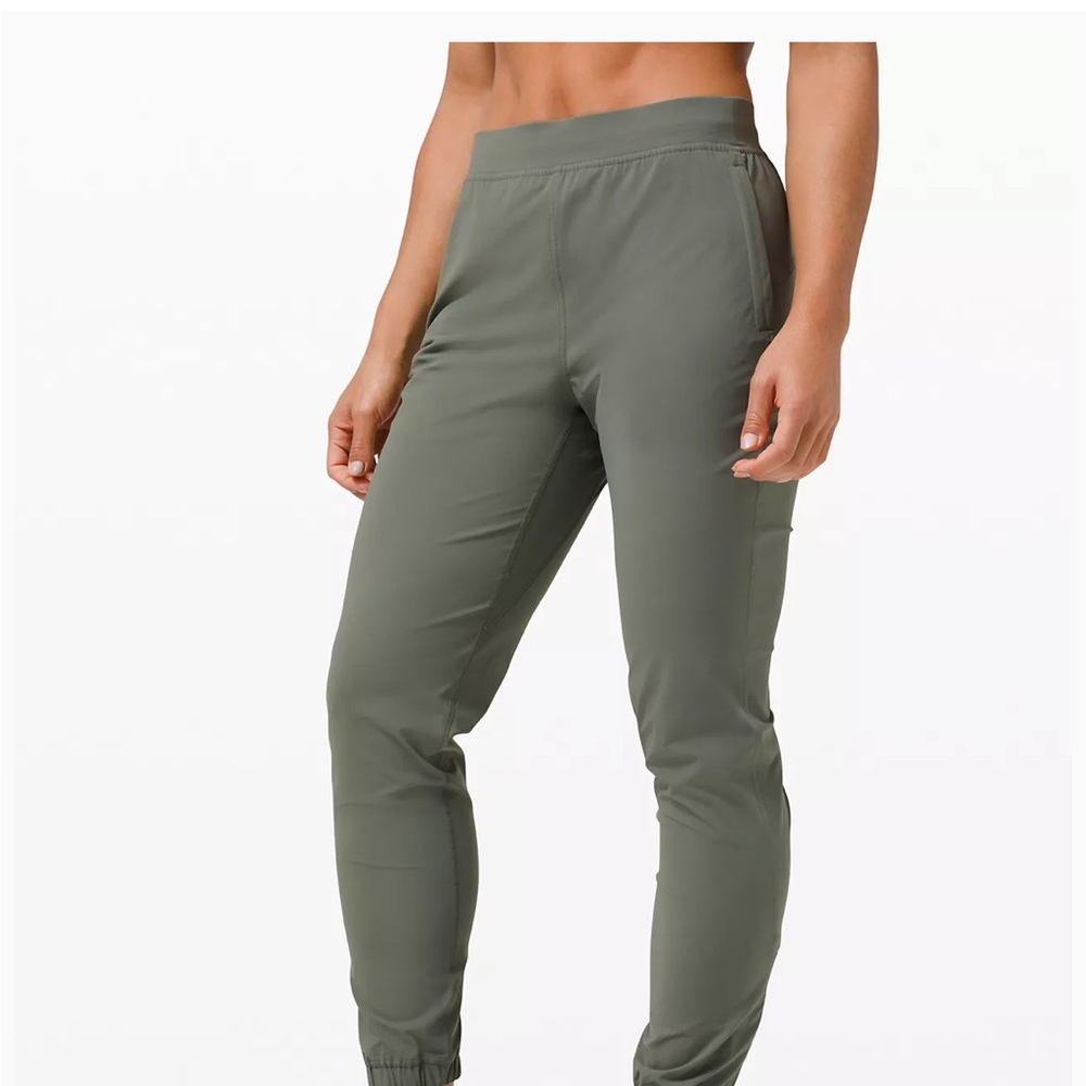 Lululemon Adapted State High-Rise full length Jogger size 6 color Gray Sage